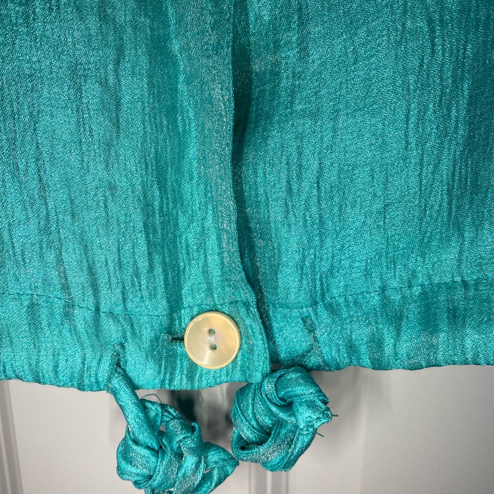 Euc Linear Button Down Lightweight Jacket. - image 4